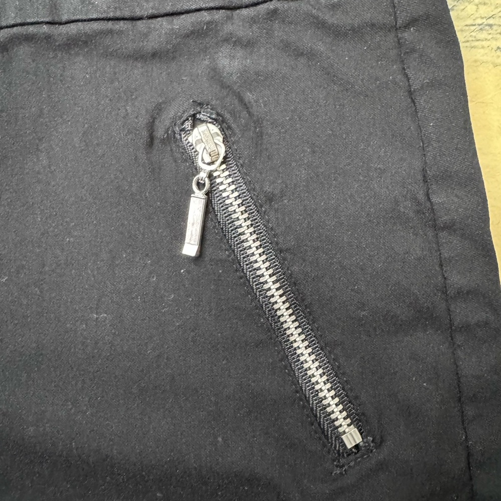 Rob & Ali Leggings - Picture 4 of 7